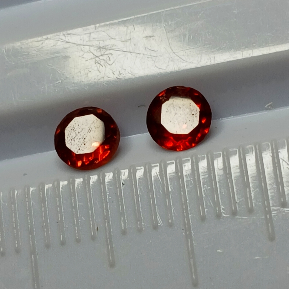Elegant Red Garnet Gemstones 4mm